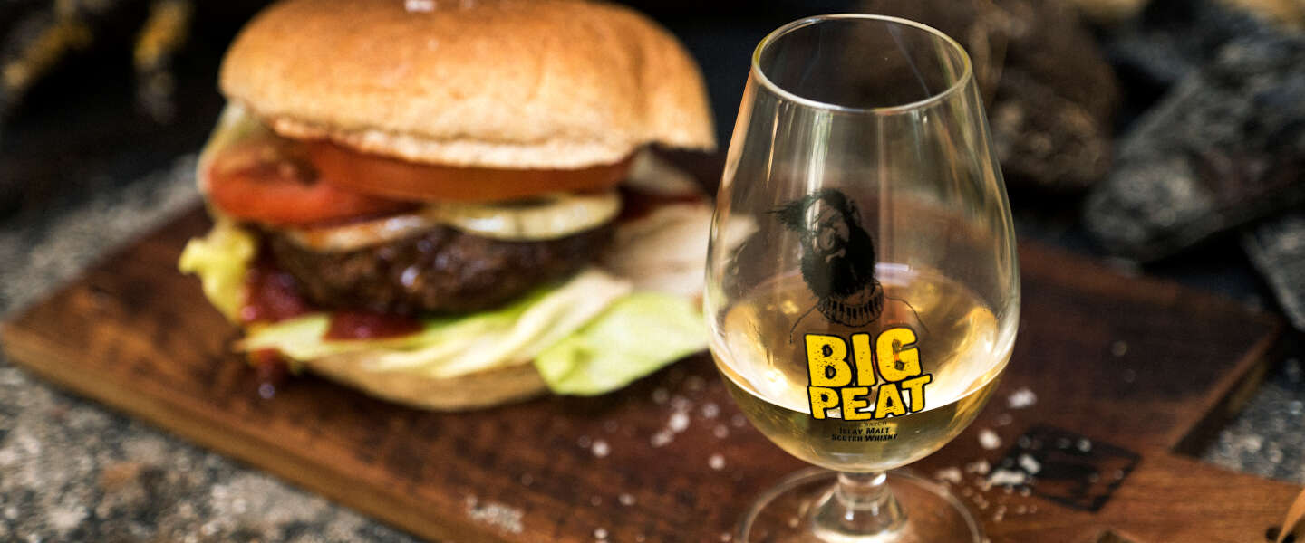 Big Peat is een fraaie blended whisky gemaakt van Islay Scotch