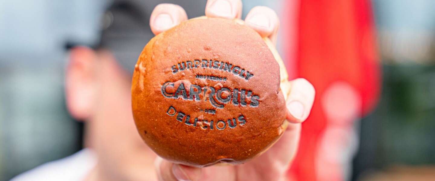 Carroll’s in Amsterdam omarmt ’s avonds de smash burger maximaal