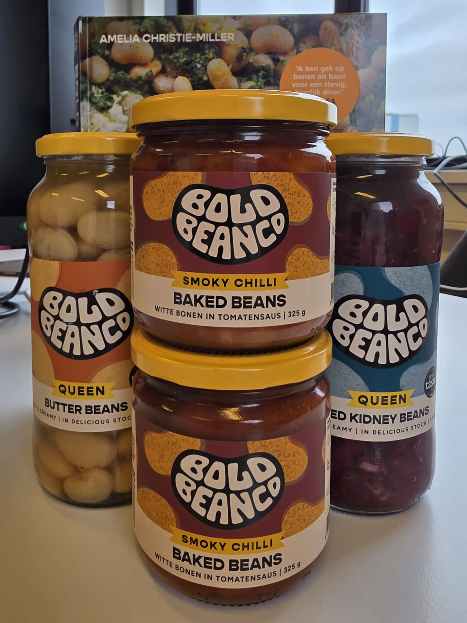 bonen en boek van Bold Bean Co