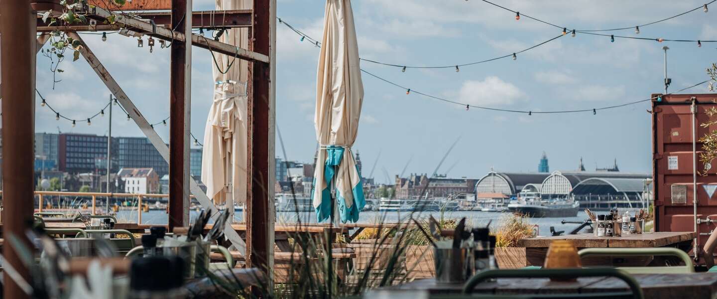 Drie fijne terrassen in Amsterdam om op een zonnige dag lekker de boel